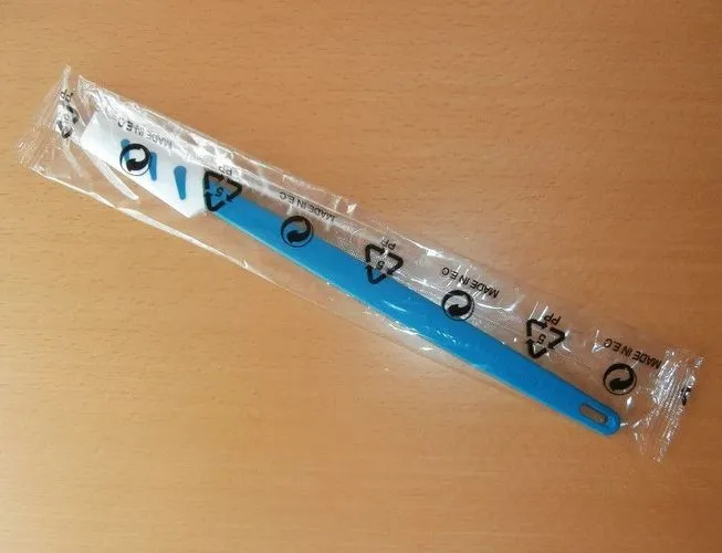 Tupperware® * * Griffbereit Kleiner Top-Schaber * * PETROL/ WEISS 1 Tupperware® * * Griffbereit Kleiner Top-Schaber * * PETROL/ WEISS