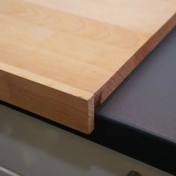 Holz Schneidebrett Holzbrett Ca. 46x54x2cm Mit Anschlagkante U. Saftrille XL 3 Holz Schneidebrett Holzbrett Ca. 46x54x2cm Mit Anschlagkante U. Saftrille XL – Bild 3