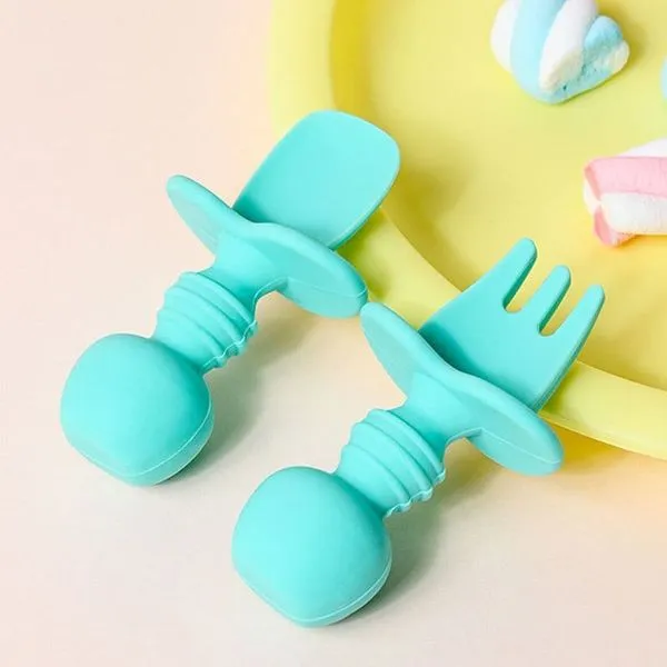 Baby-Trainingslöffel-Gabel-Set, Süßes Cartoon-Silikongeschirr In 7 Baby-Trainingslöffel-Gabel-Set, Süßes Cartoon-Silikongeschirr In – Bild 7