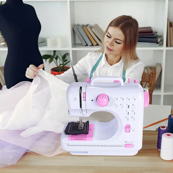 Tragbare Nähmaschine Elektrische Mini Reisenähmaschine Handnähmaschine Retoo 5 Tragbare Nähmaschine Elektrische Mini Reisenähmaschine Handnähmaschine Retoo – Bild 5