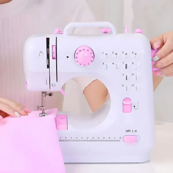 Tragbare Nähmaschine Elektrische Mini Reisenähmaschine Handnähmaschine Retoo 8 Tragbare Nähmaschine Elektrische Mini Reisenähmaschine Handnähmaschine Retoo – Bild 8