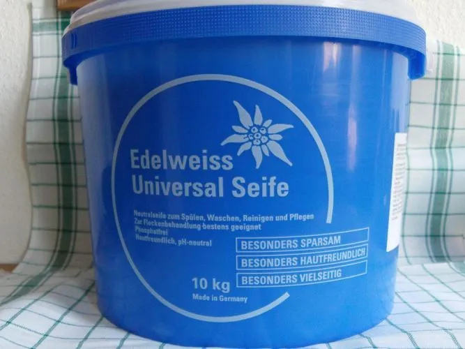 Azett Edelweiss Universalseife, Neutralseife, Schmierseife, 10kg. Eimer, Neuware 1 Azett Edelweiss Universalseife, Neutralseife, Schmierseife, 10kg. Eimer, Neuware